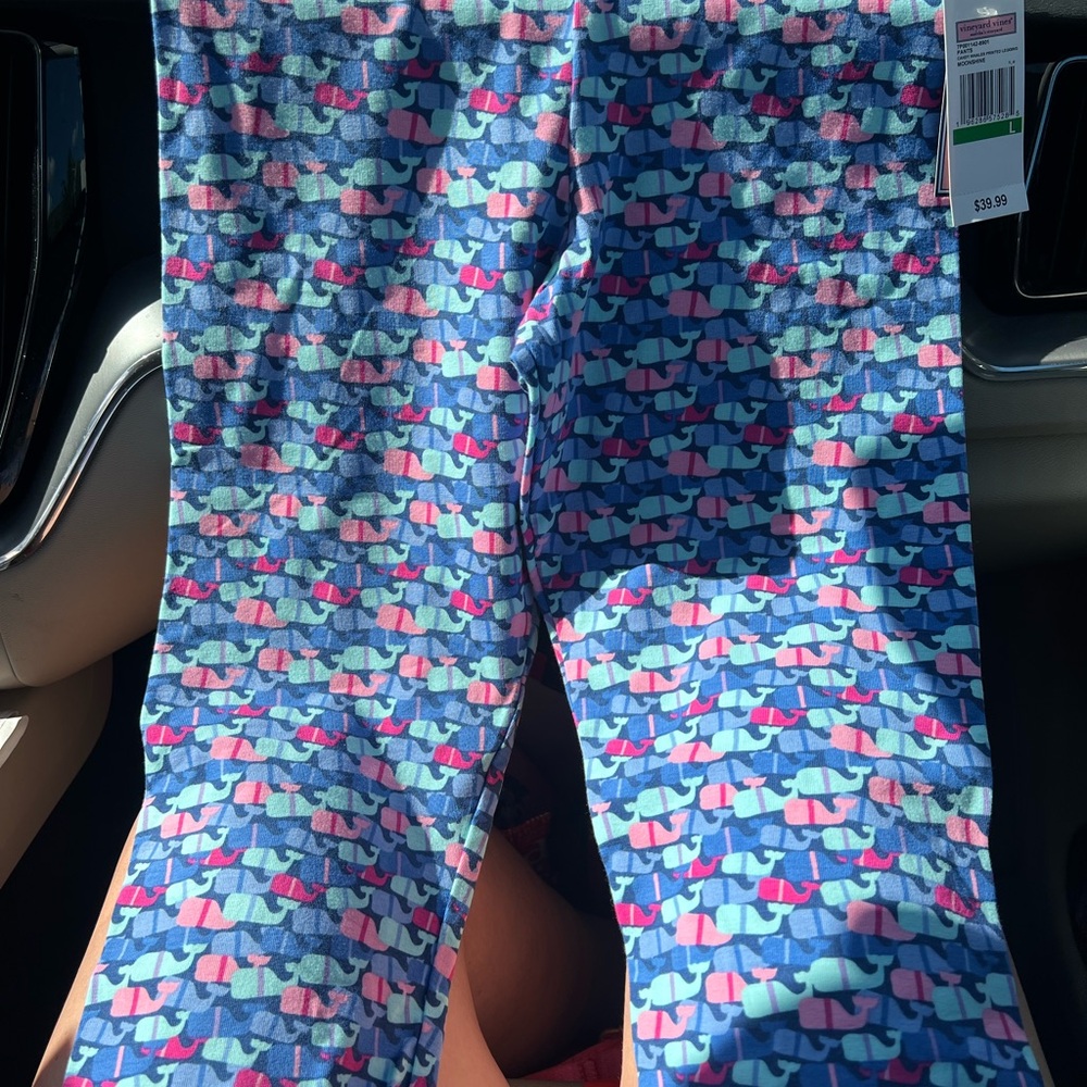 Vineyard Vines Girls whale print legging pants